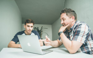 neonbrand y 6rqstqbyq unsplash 1